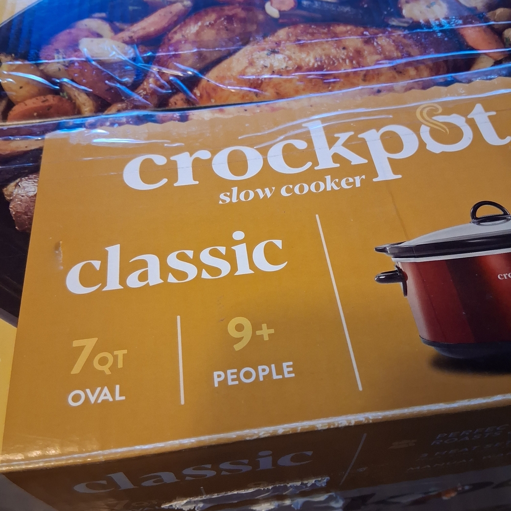 Red Slow Cooker - Picture 3 of 9